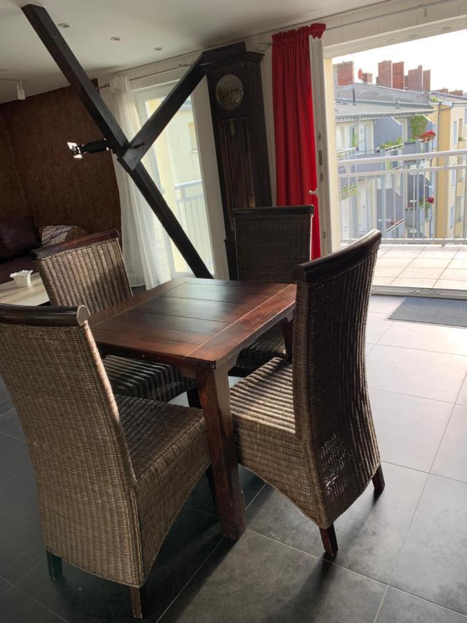 Nordsee und City fußläufig - FeWo mit großem Balkon Wilhelmshaven Exterior foto